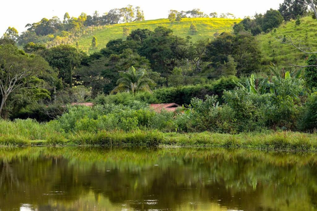 Recanto Dos Beija Flores, Chale Lantana C Monte Alegre do Sul Exterior photo