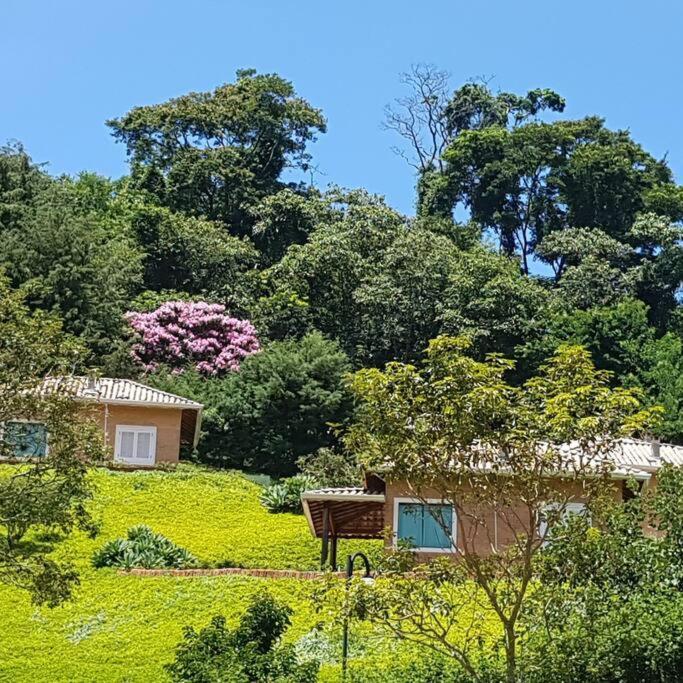 Recanto Dos Beija Flores, Chale Lantana C Monte Alegre do Sul Exterior photo